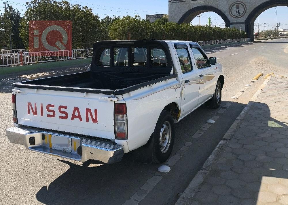 نيسان بيك اب